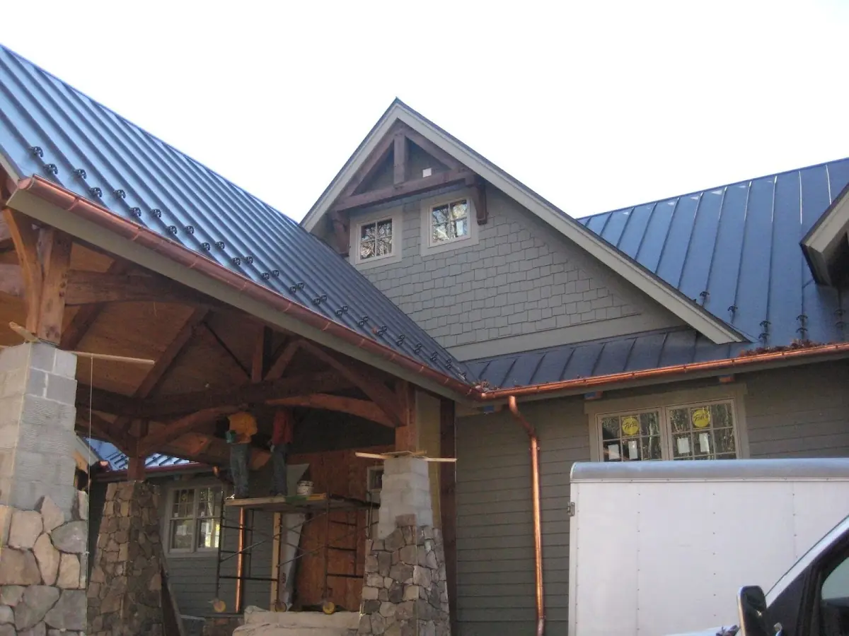 Craftsman Roofing team delivering quality roofing work in Fedhaven
